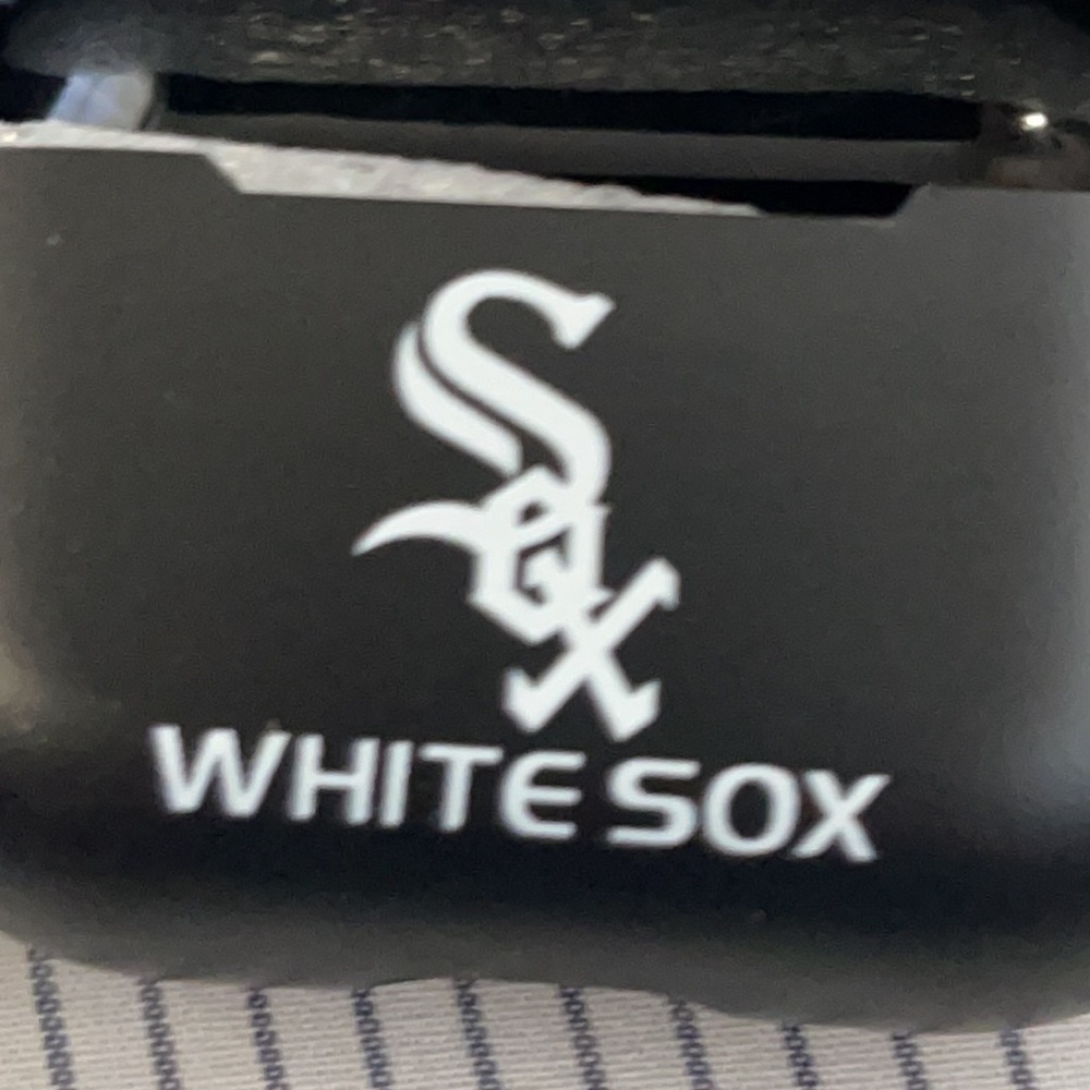 New Chicago White Sox AirPod pro case - Picture 2 of 4